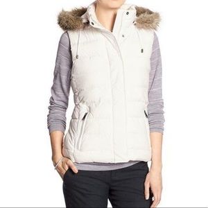 Banana Republic puffer vest with fur